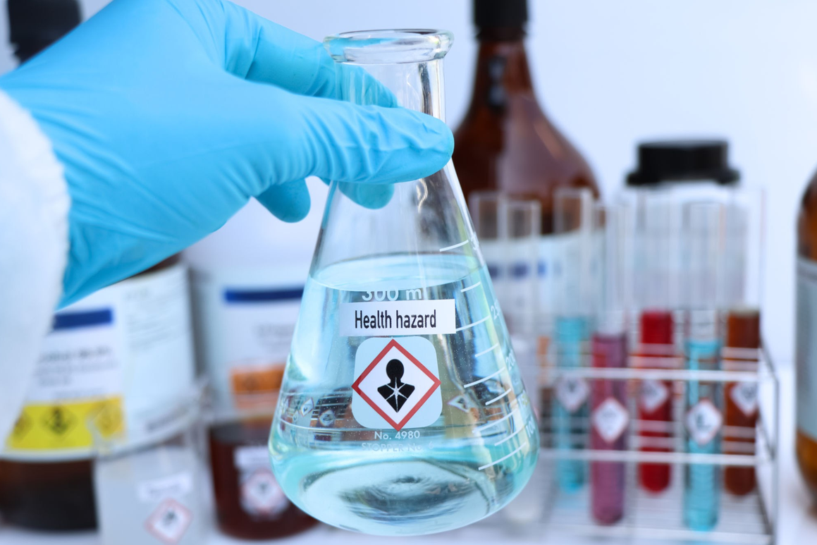 Riscul Toxicologic în Spitale: Cauze și Prevenție | Medicina Muncii